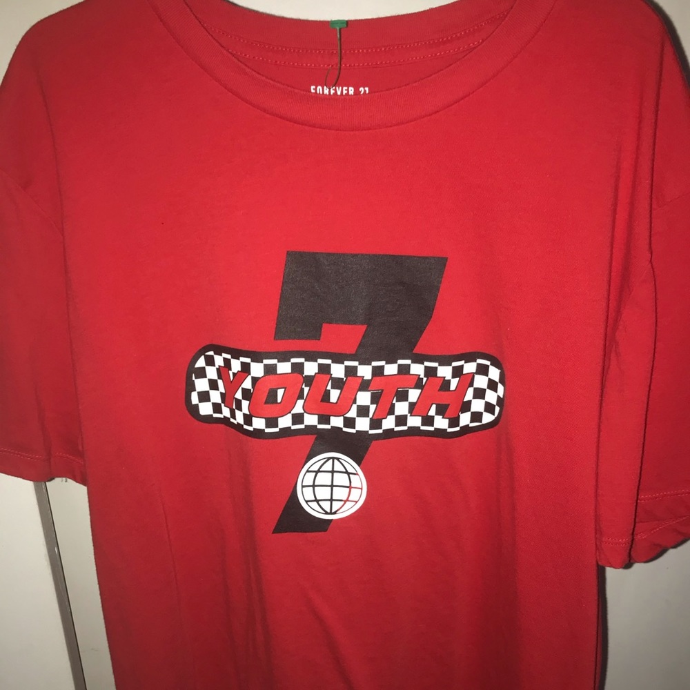 Forever 21 T-Shirt